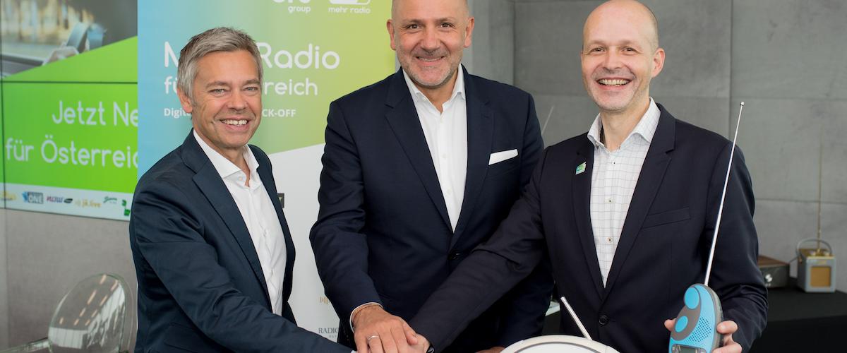 Michael Wagenhofer (GF ORS Group), Wolfgang Struber (Vorsitzender Digitalradio Österreich), Matthias Gerwinat (GF Digitalradio Österreich)
